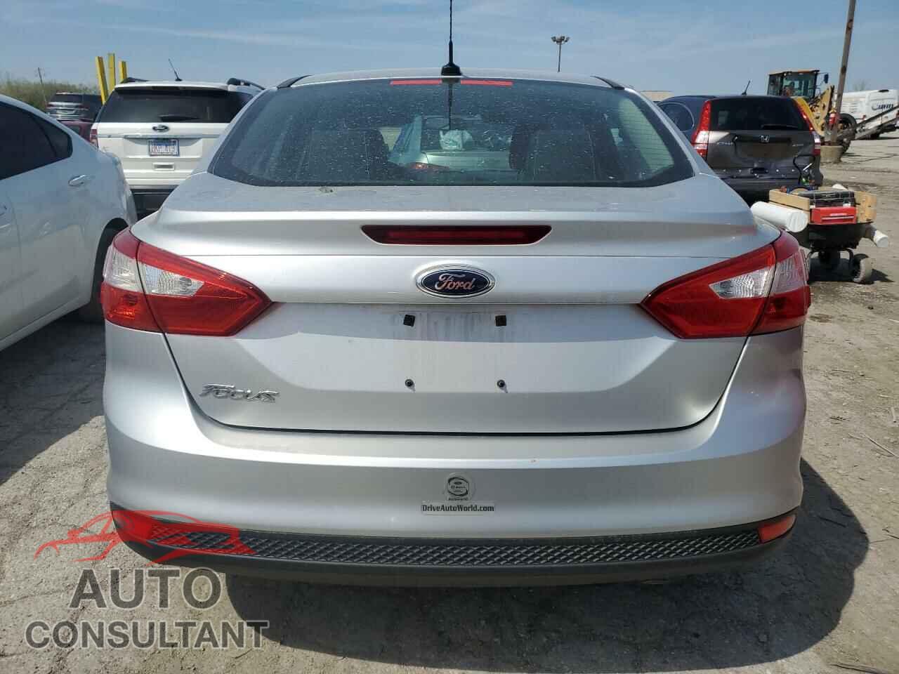 FORD FOCUS 2012 - 1FAHP3E25CL255973