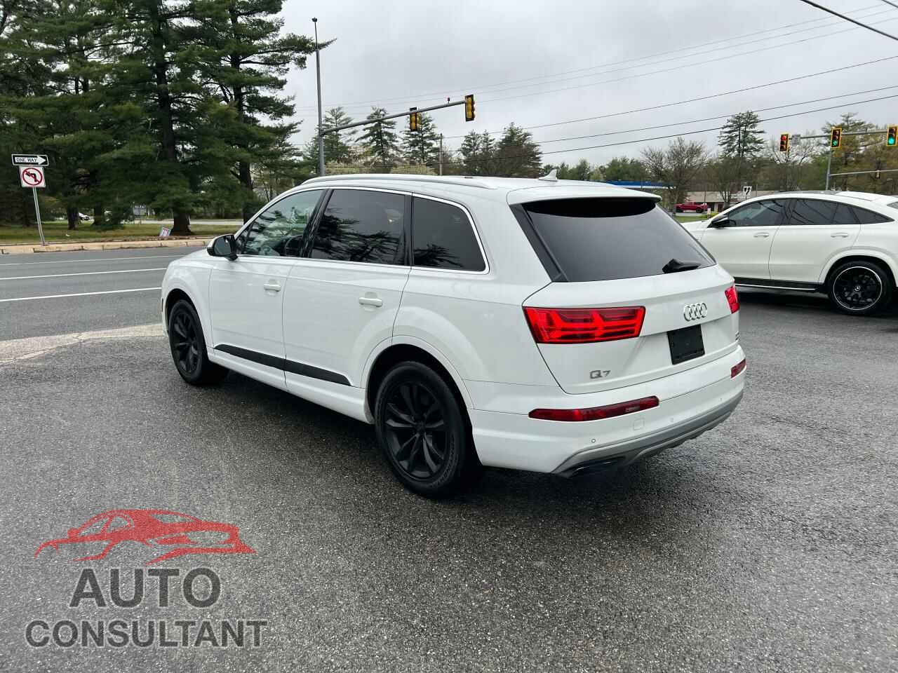 AUDI Q7 2017 - WA1AAAF79HD015364
