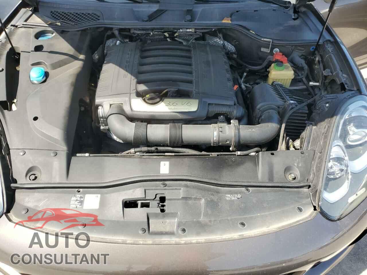PORSCHE CAYENNE 2016 - WP1AA2A28GKA14397