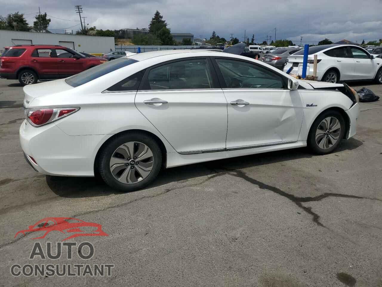 HYUNDAI SONATA 2013 - KMHEC4A41DA085173