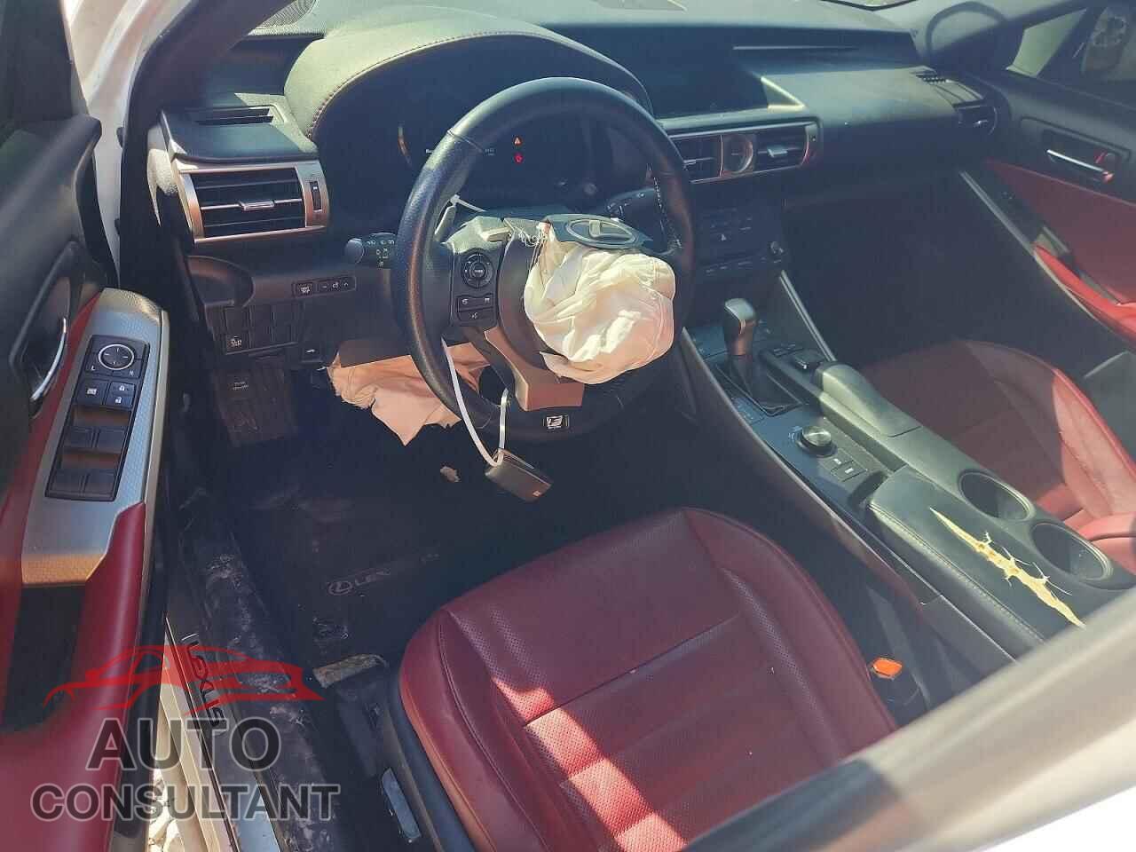 LEXUS IS 2015 - JTHBF1D25F5055319