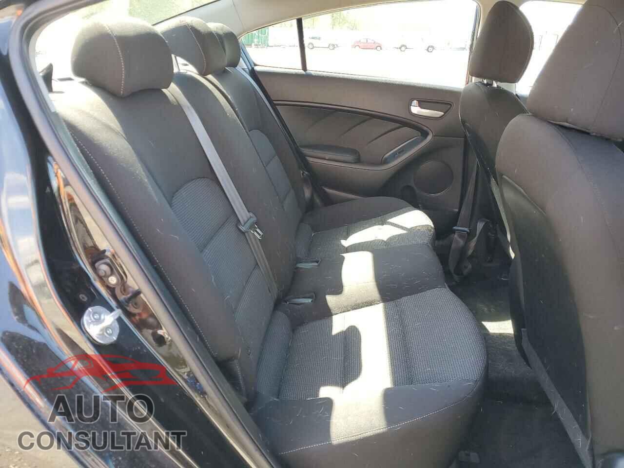 KIA FORTE 2017 - 3KPFK4A70HE055901