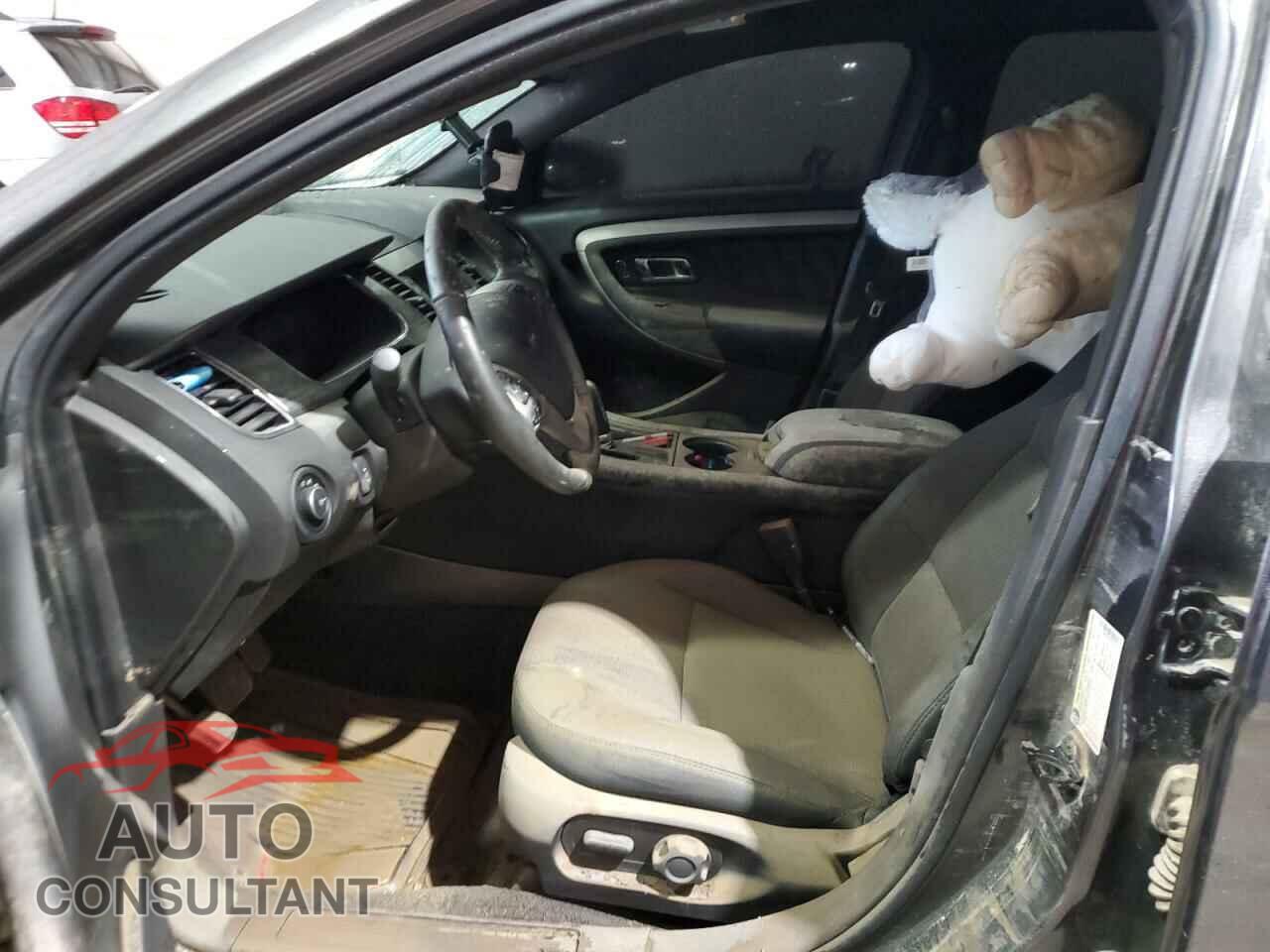FORD TAURUS 2019 - 1FAHP2E87KG107765