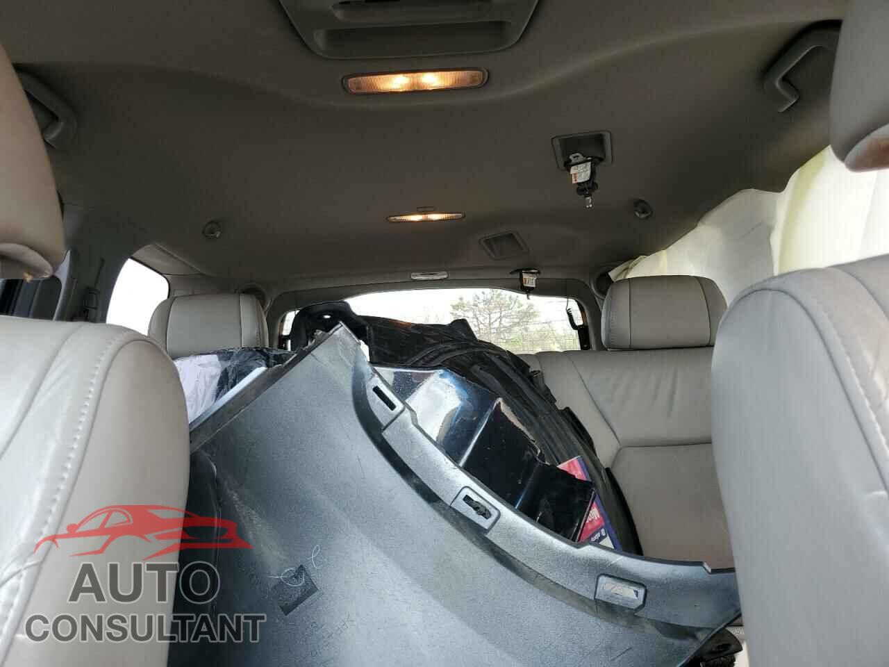 HONDA PILOT 2011 - 5FNYF4H62BB041638