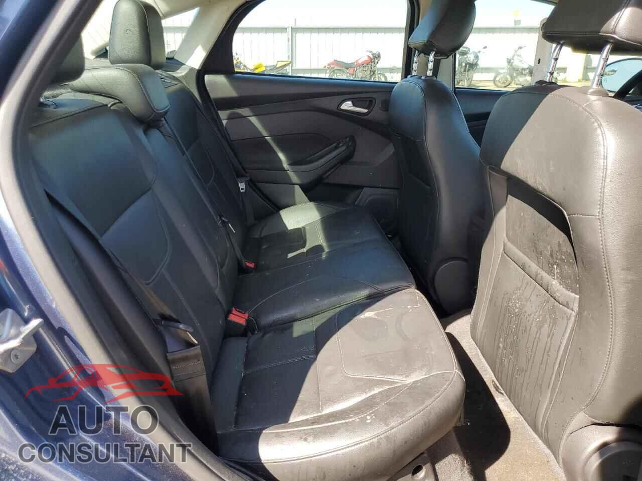FORD FOCUS 2018 - 1FADP3J27JL232924