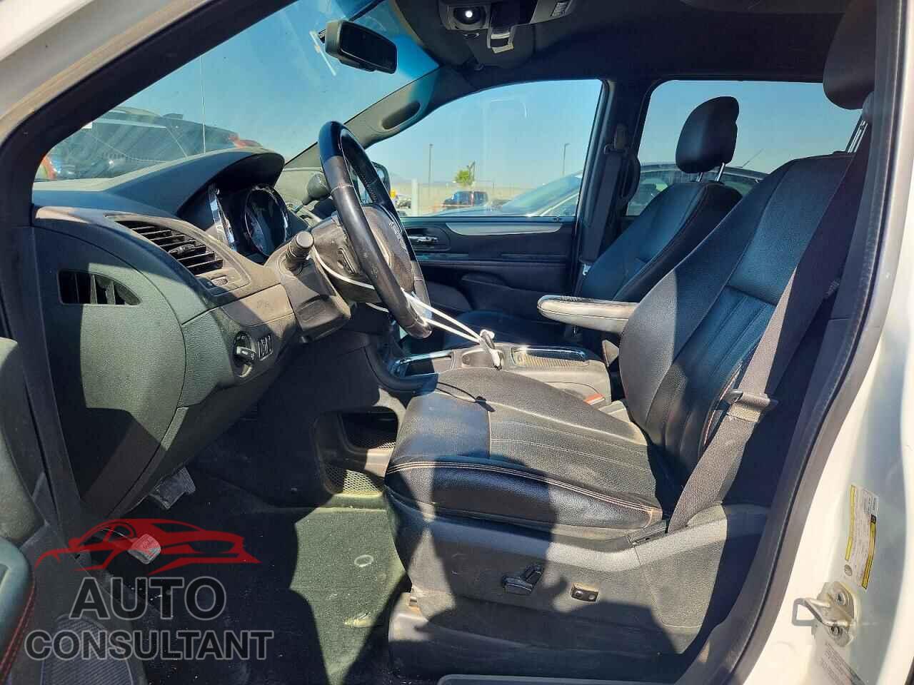 DODGE CARAVAN 2017 - 2C4RDGEG9HR555315