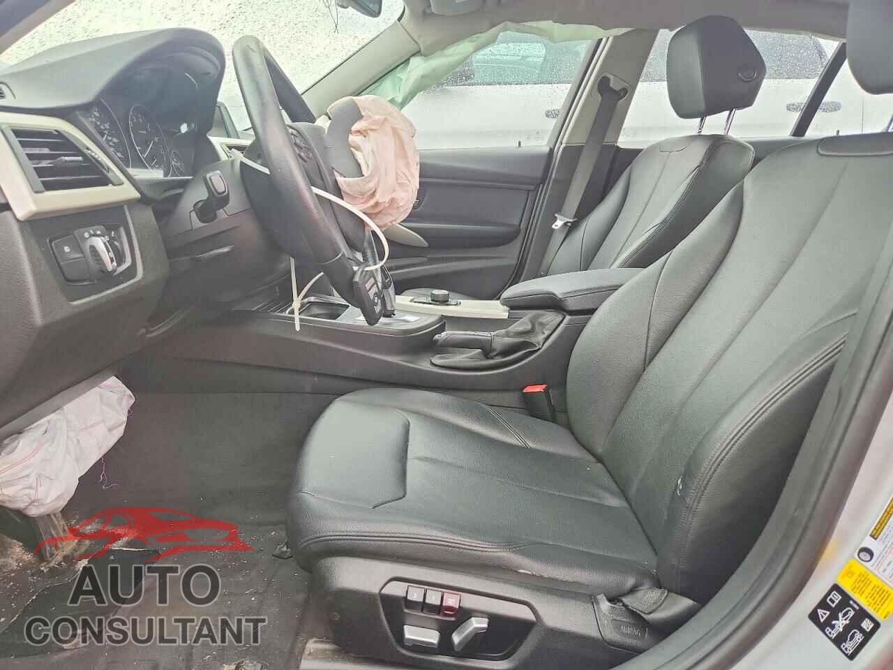 BMW 3 SERIES 2016 - WBA8A3C52GK551504
