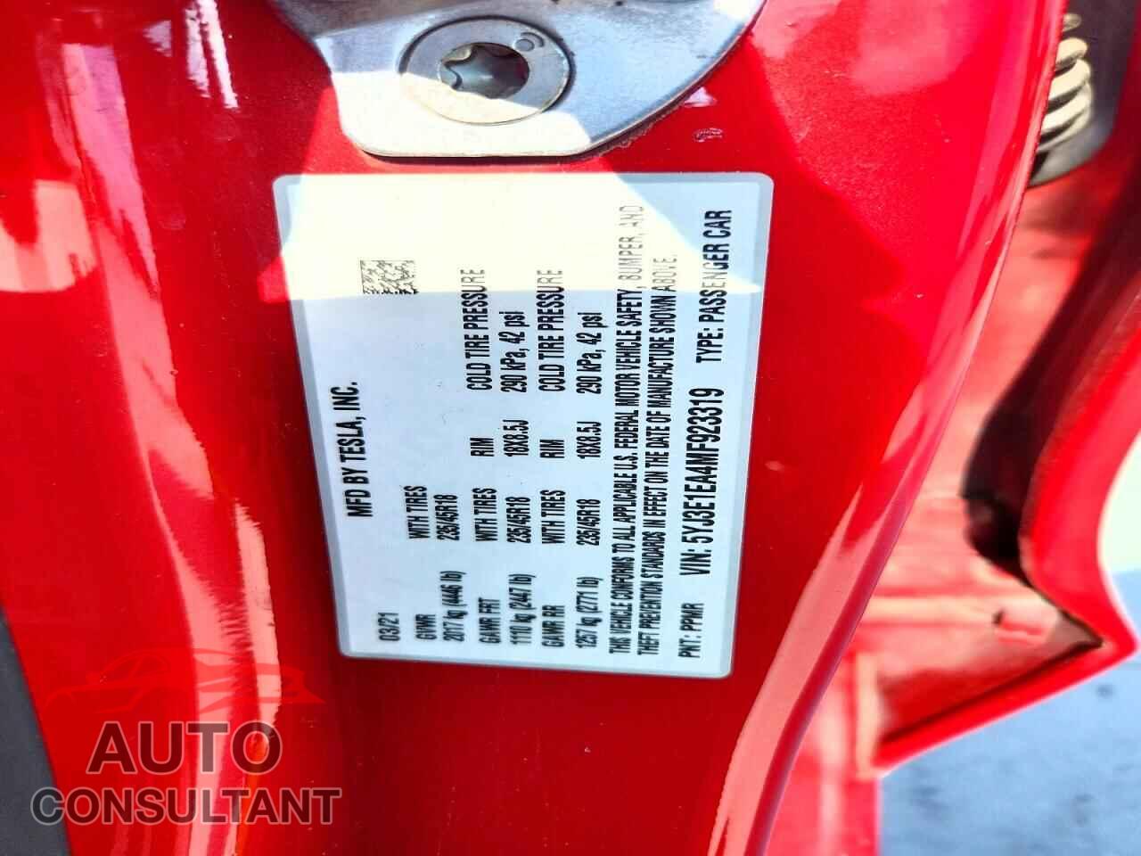 TESLA MODEL 3 2021 - 5YJ3E1EA4MF923319