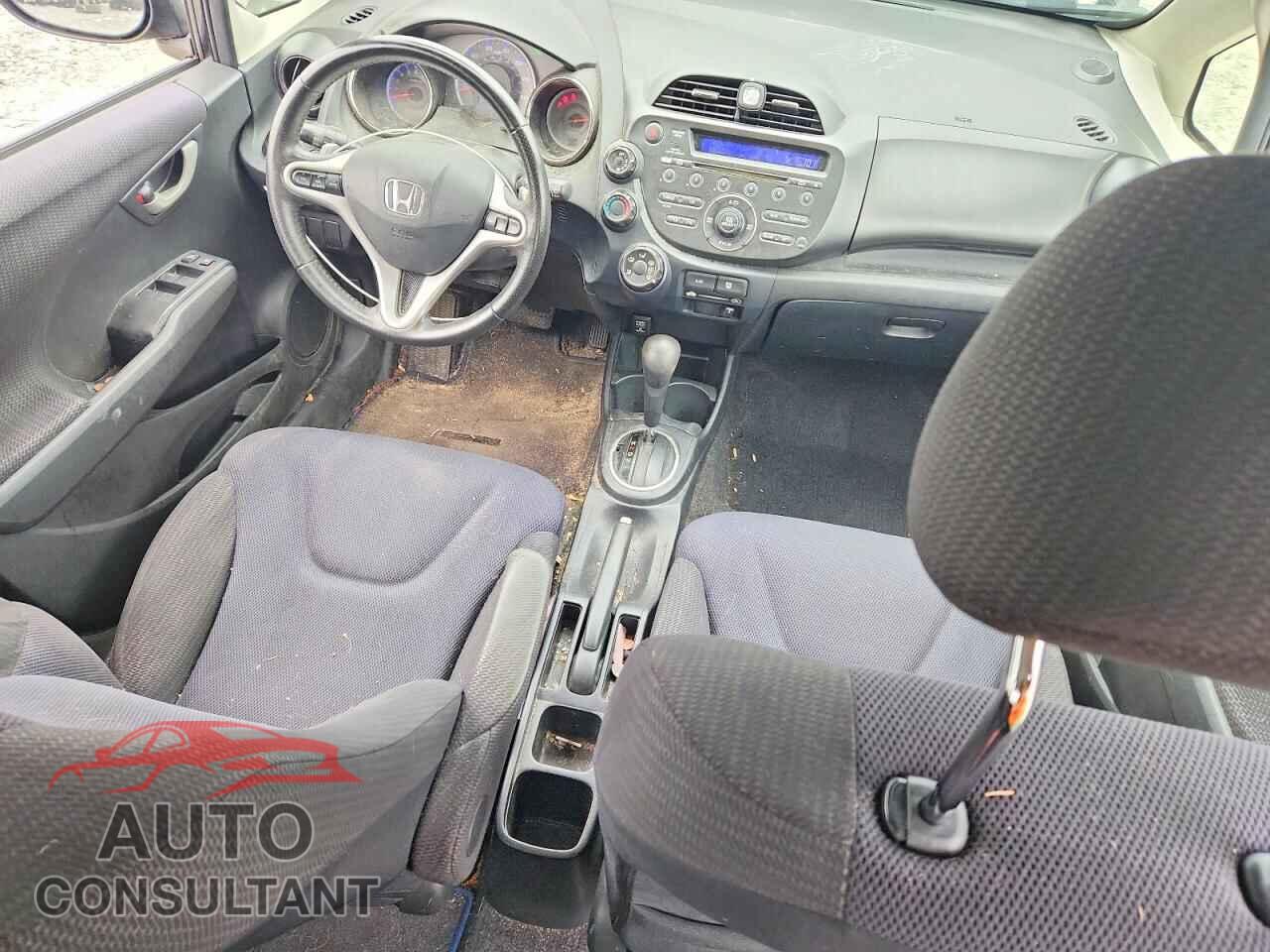 HONDA FIT 2013 - JHMGE8H55DC047896