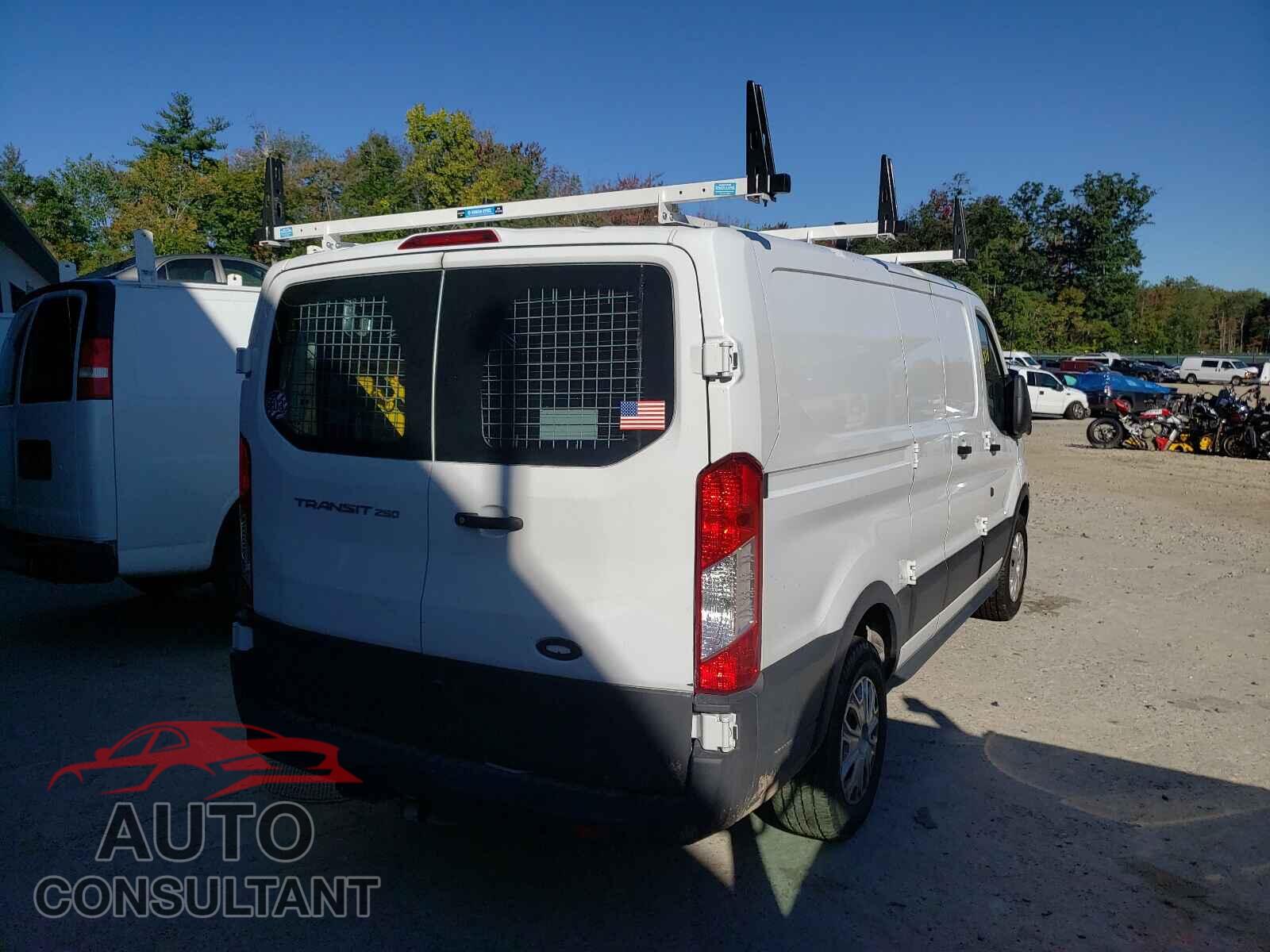 FORD TRANSIT CO 2019 - 1FTYR1ZM9KKA33686