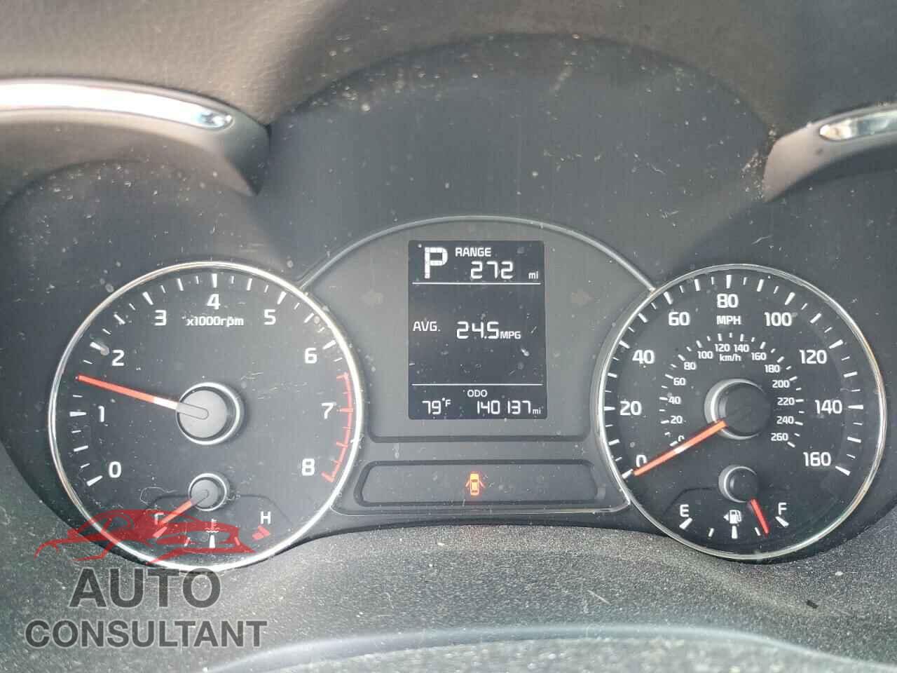 KIA FORTE 2017 - KNAFK5A83H5698007