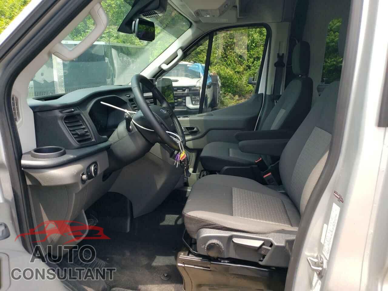 FORD TRANSIT 2022 - 1FDRU8UG5NKA33889