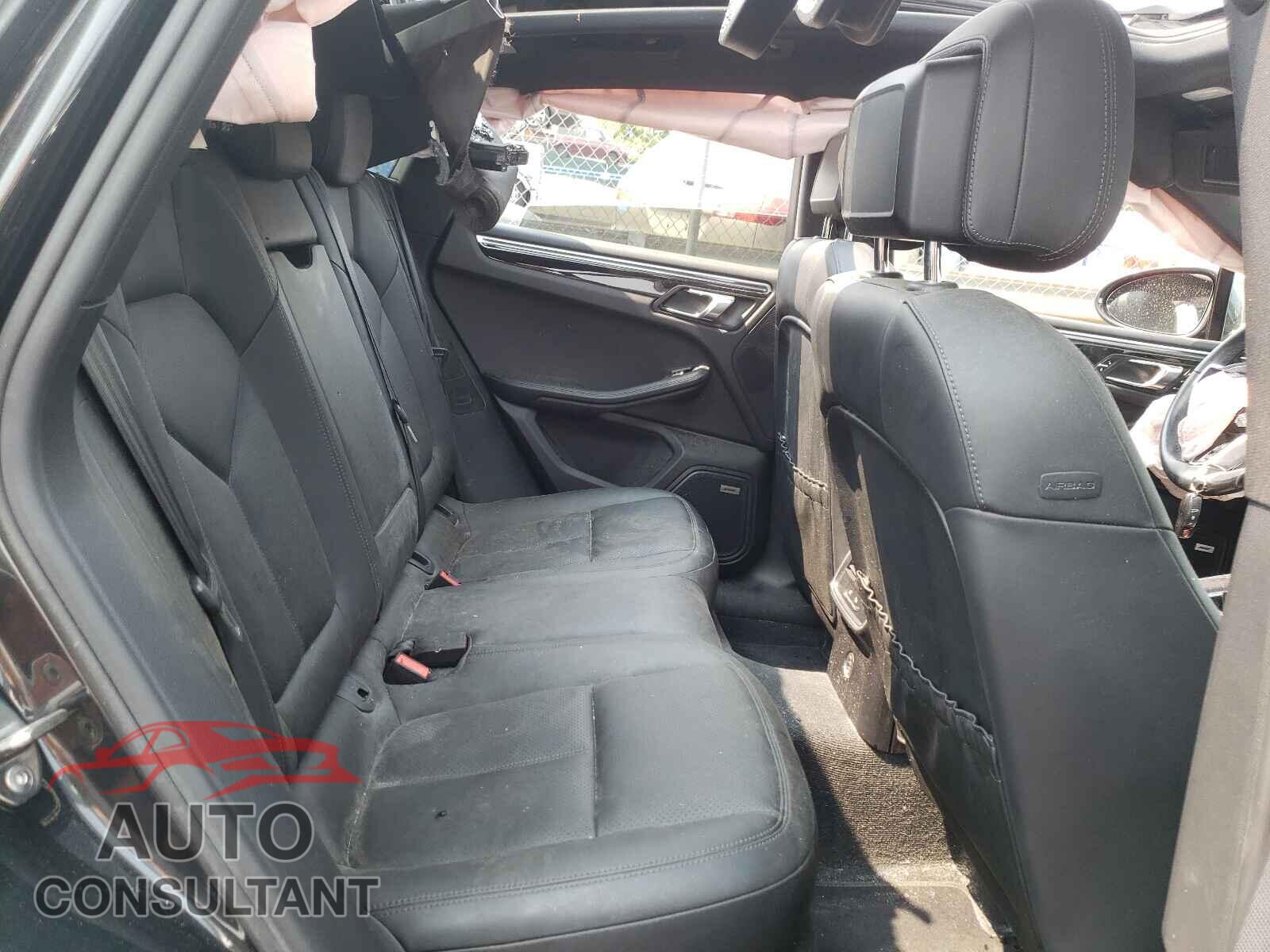 PORSCHE MACAN 2017 - WP1AA2A52HLB01329