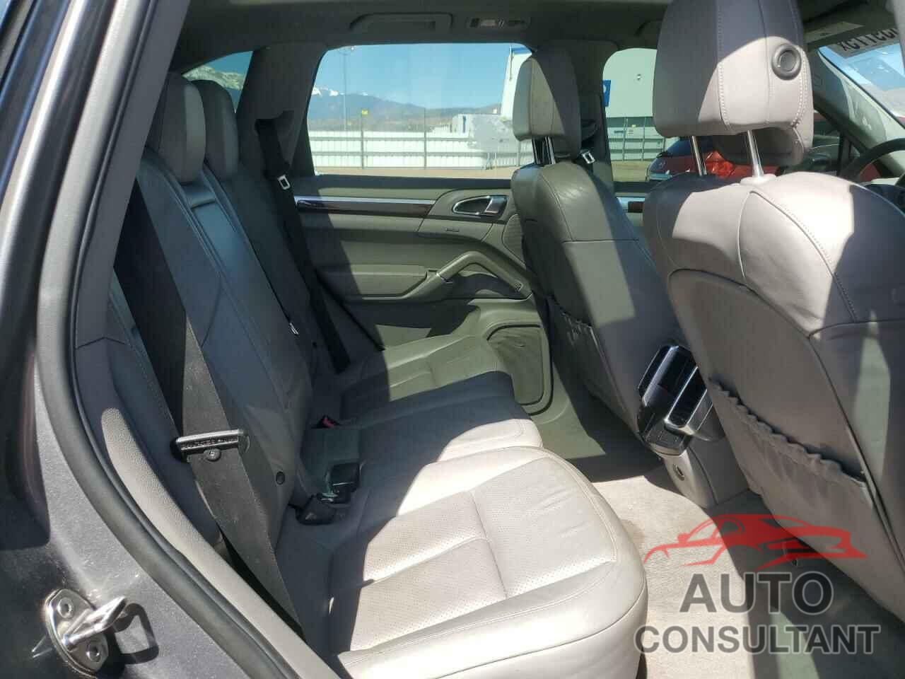 PORSCHE CAYENNE 2012 - WP1AB2A29CLA41108