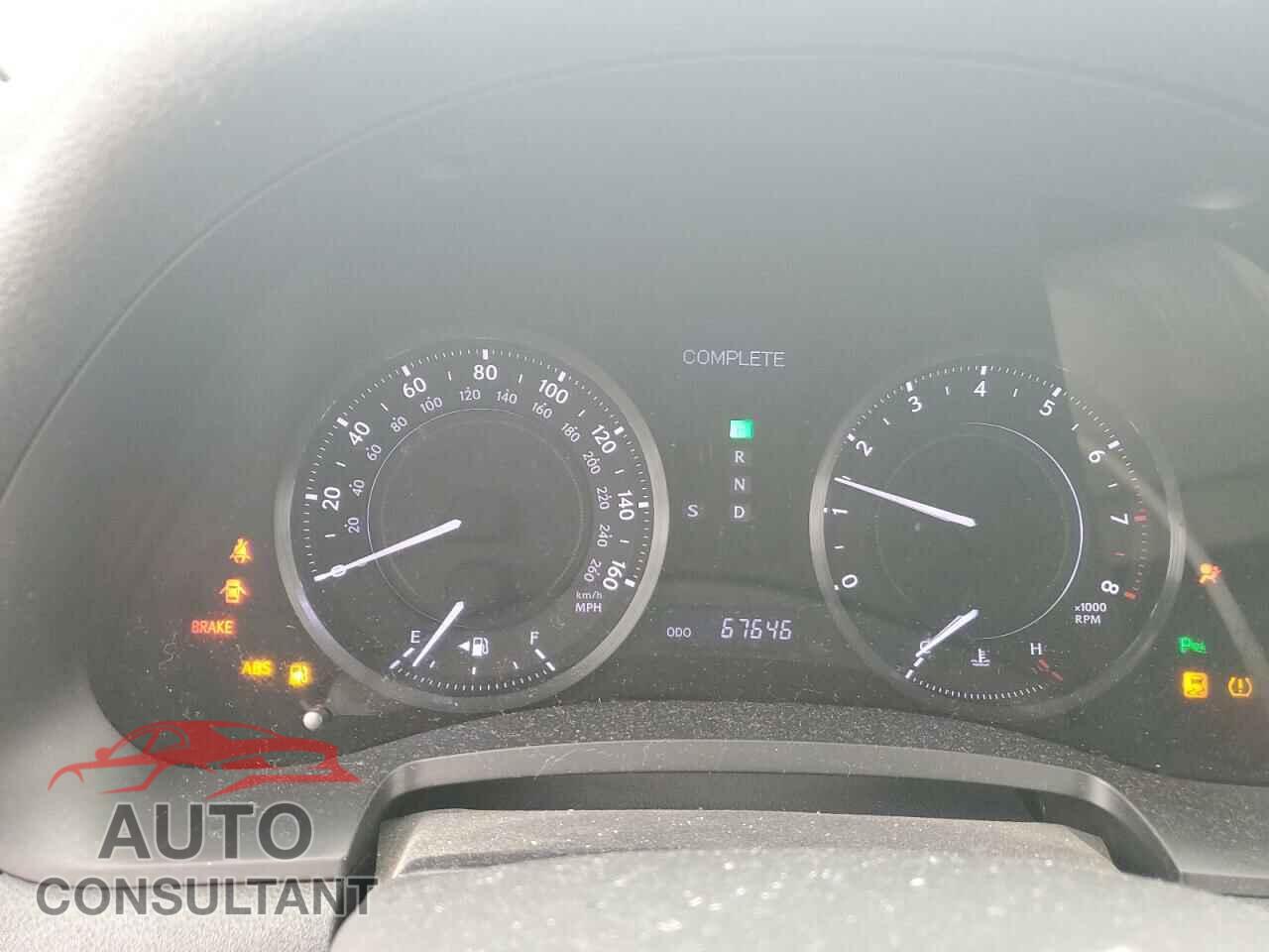 LEXUS IS 2011 - JTHFF2C21B2520084