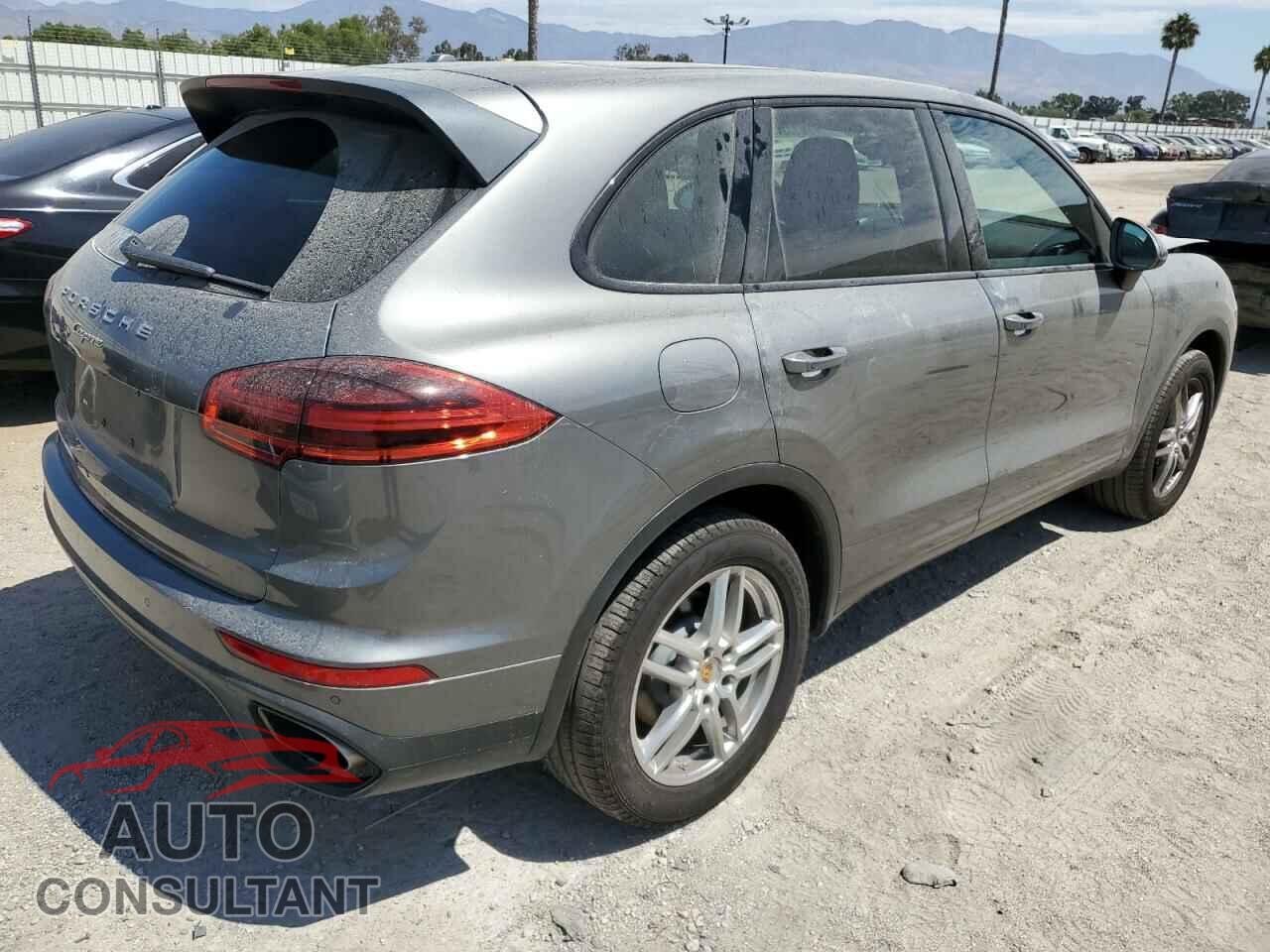 PORSCHE CAYENNE 2016 - WP1AA2A22GKA15593