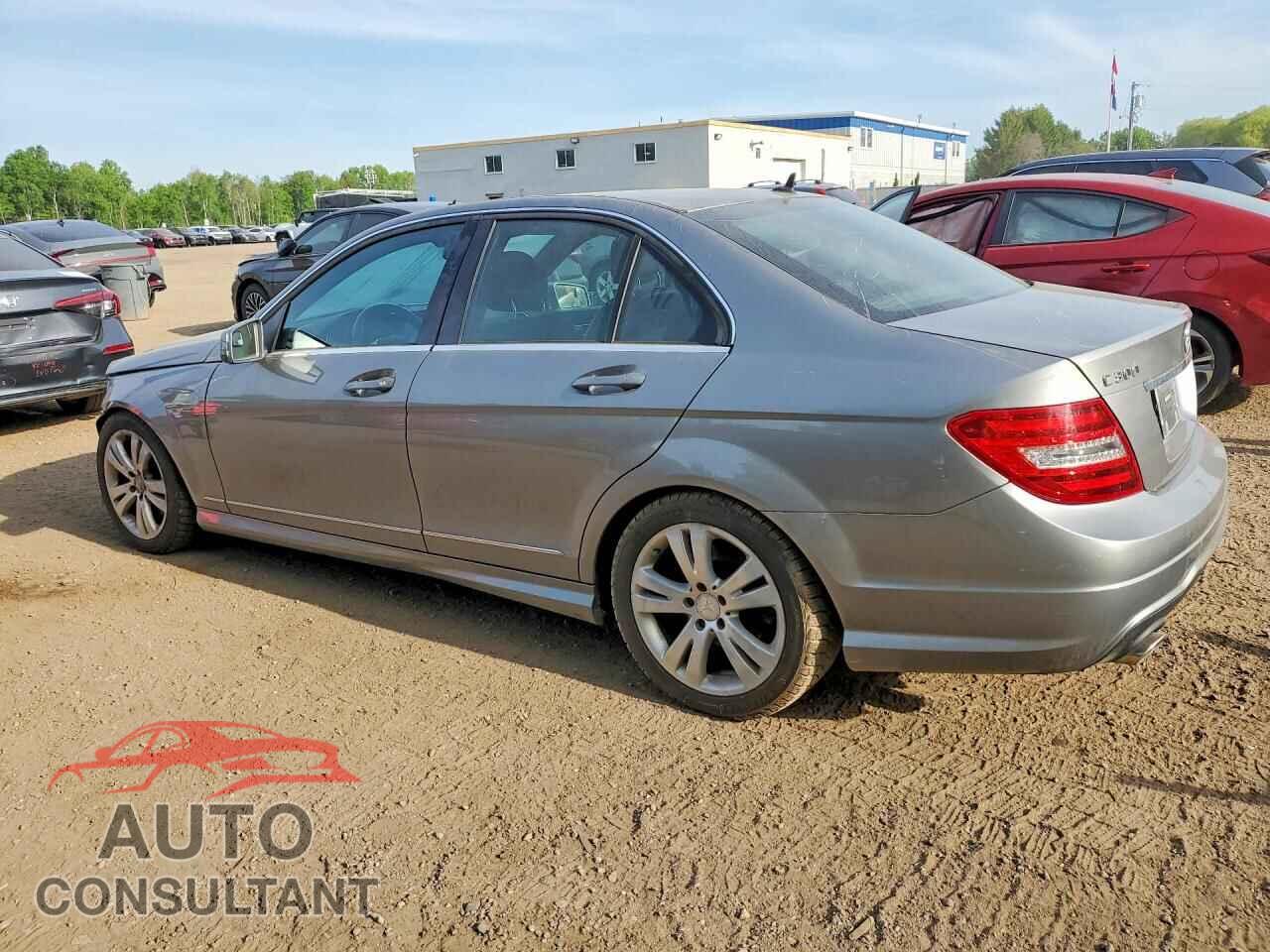 MERCEDES-BENZ C-CLASS 2012 - WDDGF8BB9CA625575