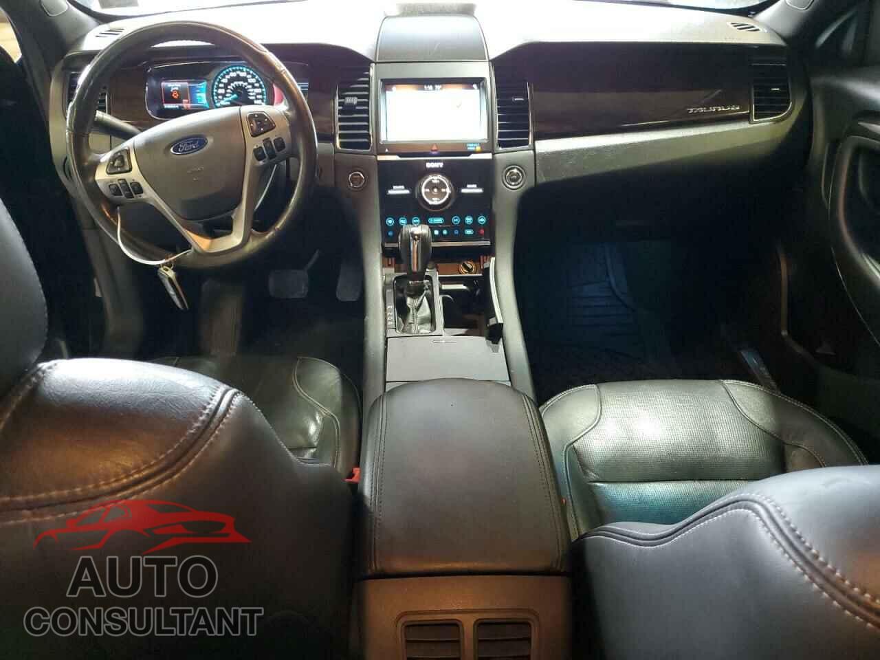 FORD TAURUS 2017 - 1FAHP2F81HG104822
