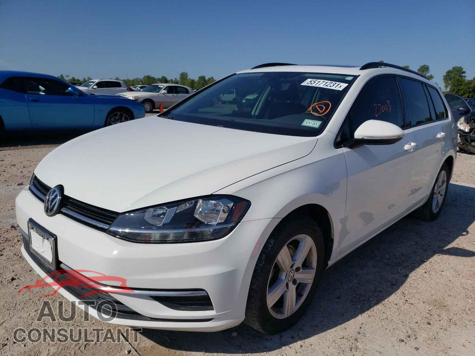 VOLKSWAGEN GOLF 2018 - 3VWD17AU7JM761631
