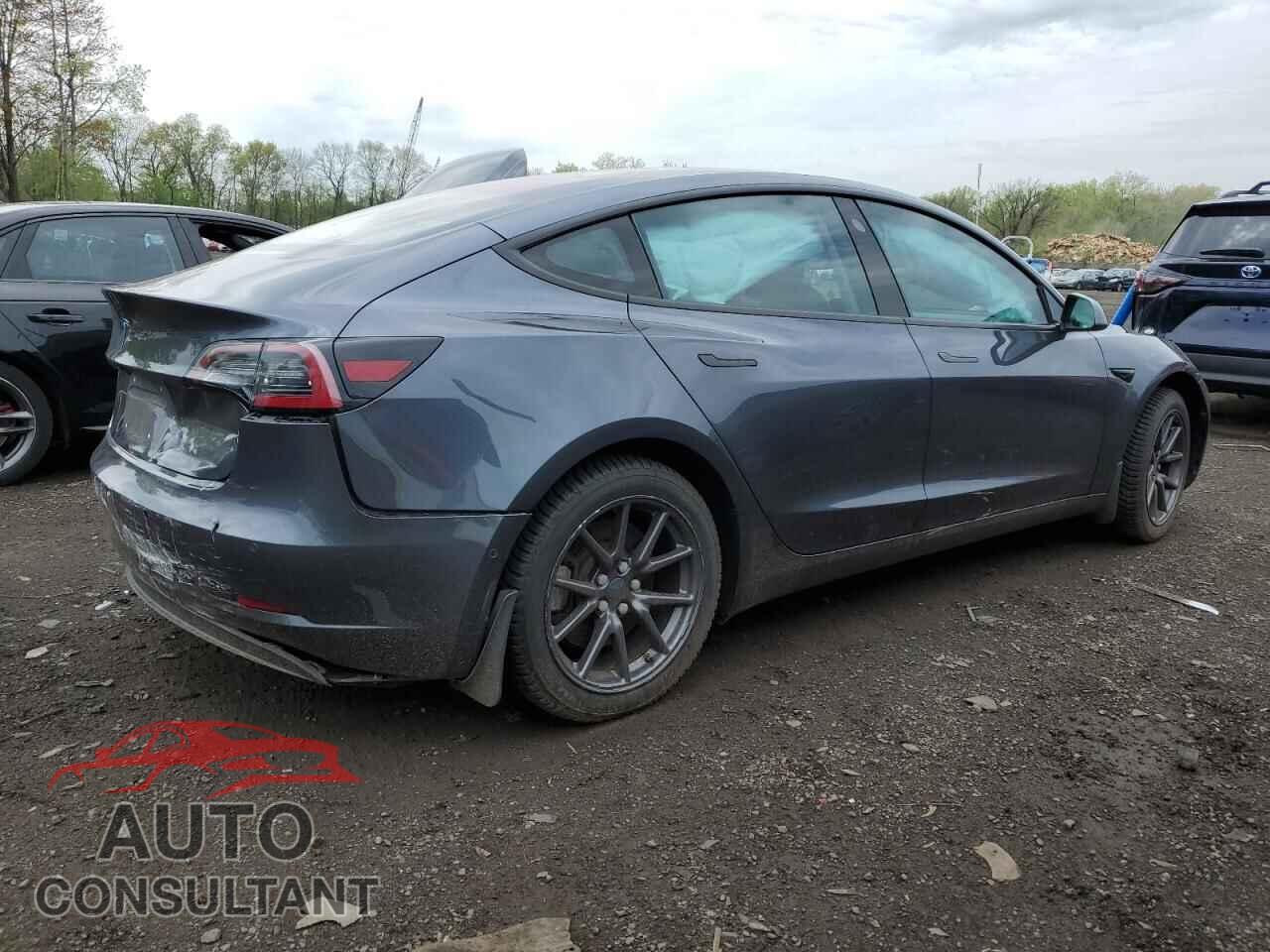 TESLA MODEL 3 2018 - 5YJ3E1EA0JF037199