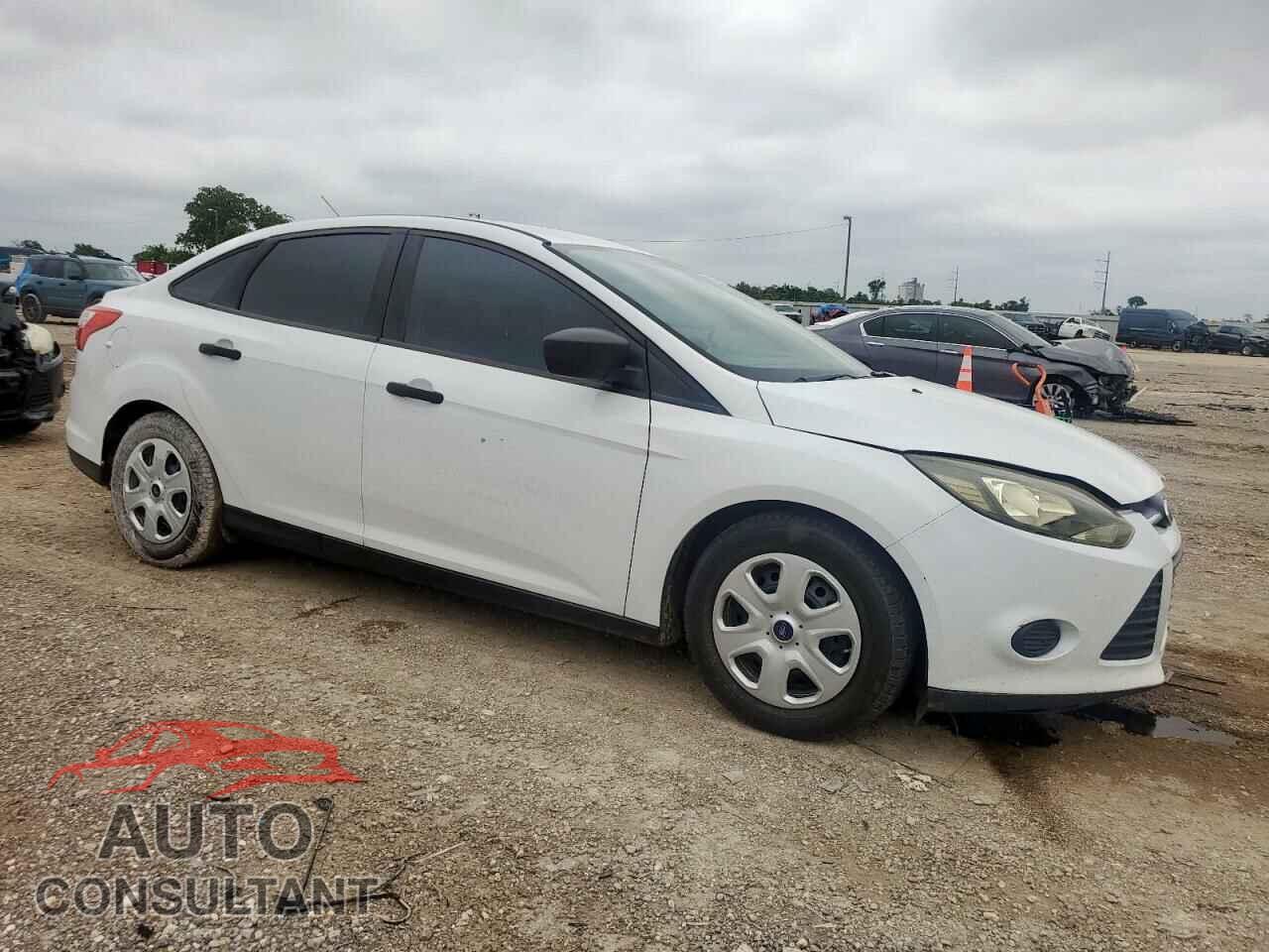 FORD FOCUS 2013 - 1FADP3E24DL139373