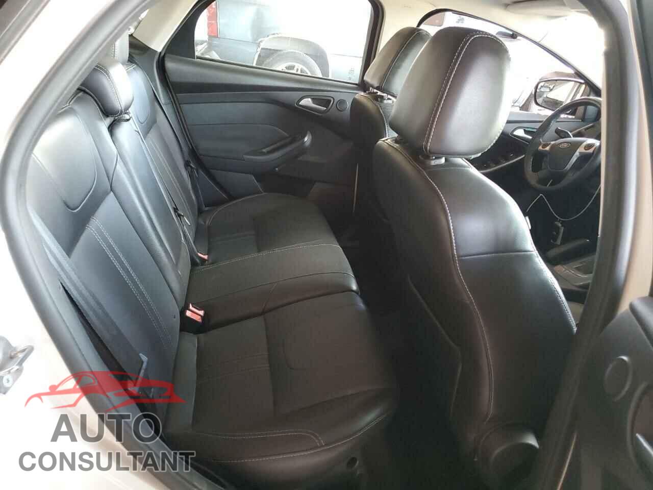 FORD FOCUS 2014 - 1FADP3J27EL460847