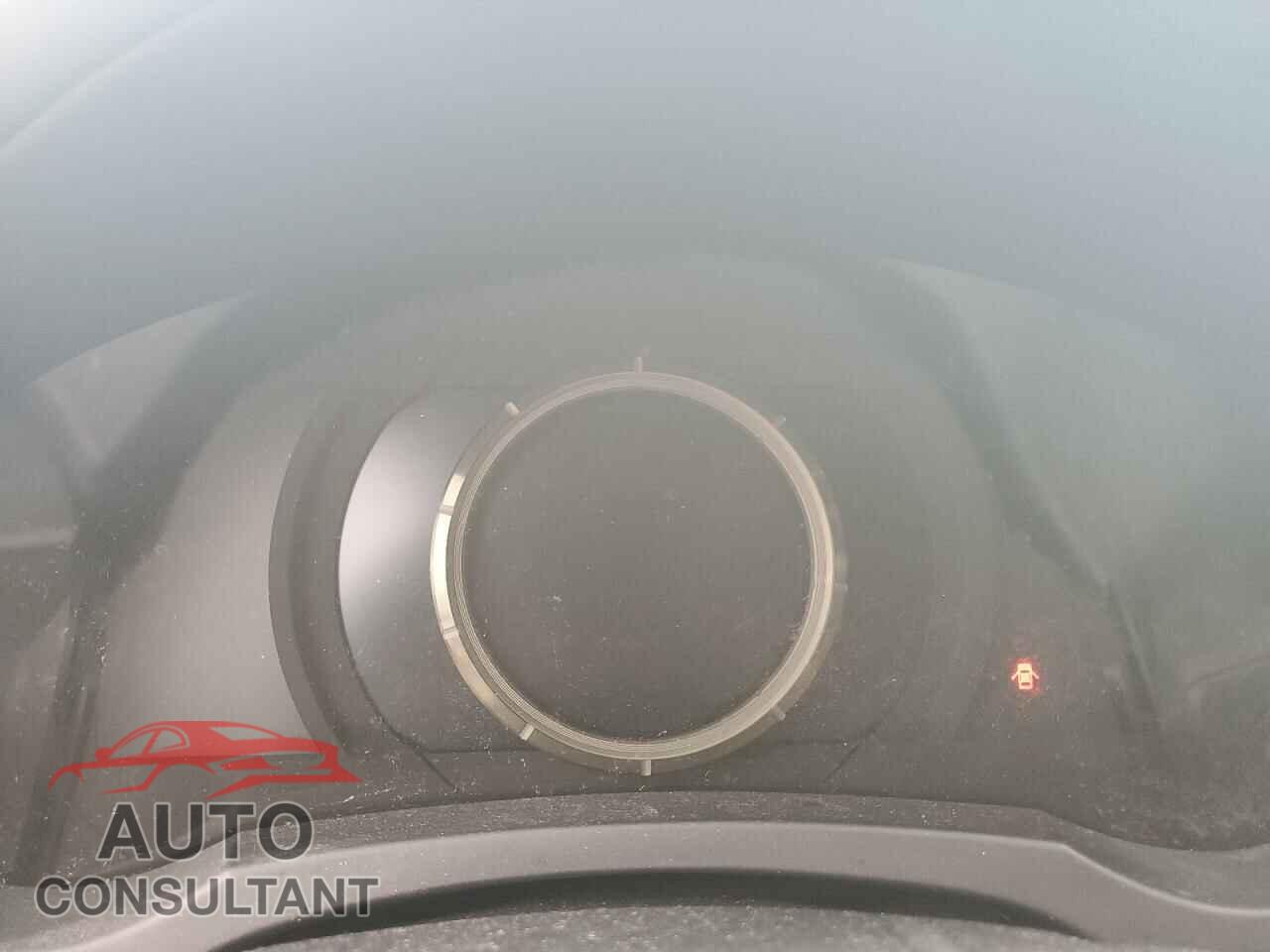 LEXUS IS 2014 - JTHBE1D23E5012325