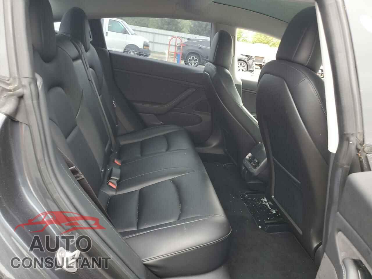 TESLA MODEL 3 2018 - 5YJ3E1EA2JF031517