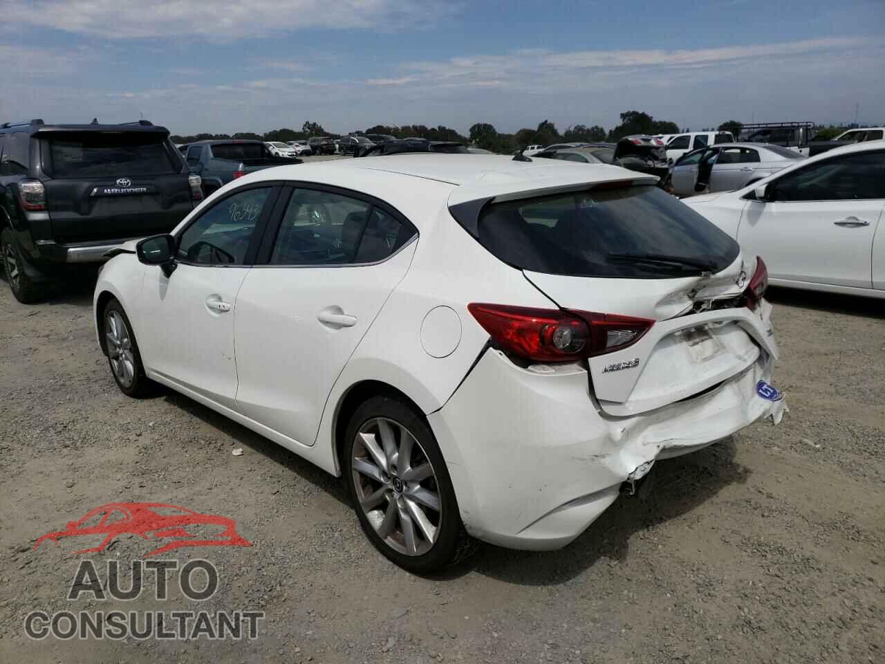 MAZDA 3 2017 - 3MZBN1L39HM148272