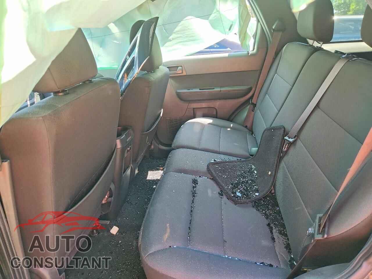 FORD ESCAPE 2011 - 1FMCU0DG0BKA66009