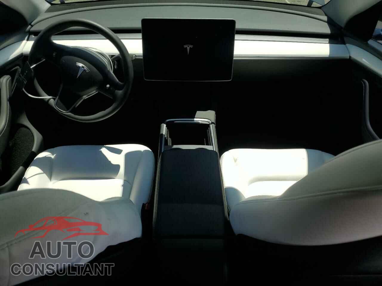 TESLA MODEL Y 2024 - 7SAYGDEEXRA215975