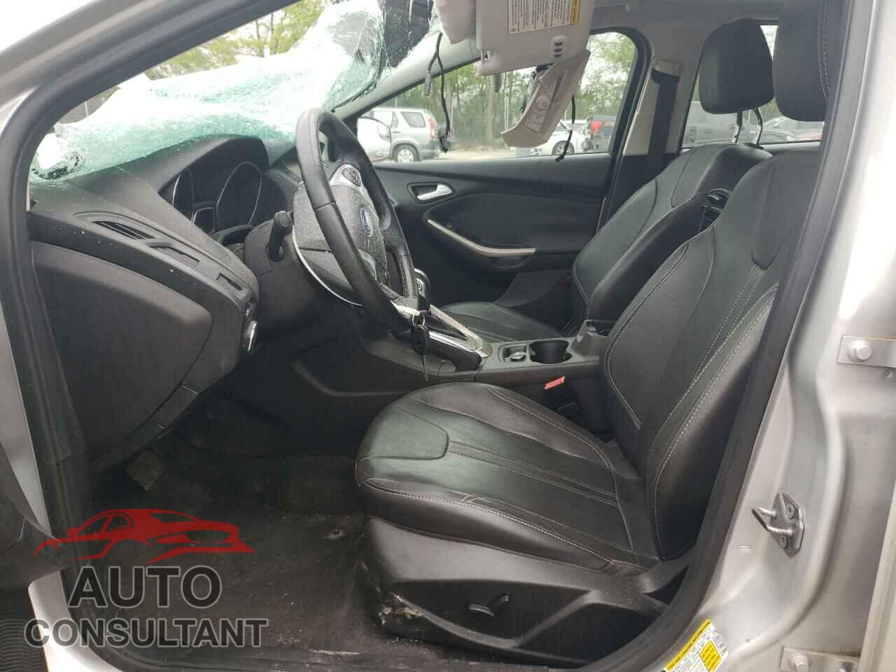FORD FOCUS 2012 - 1FAHP3M20CL174168
