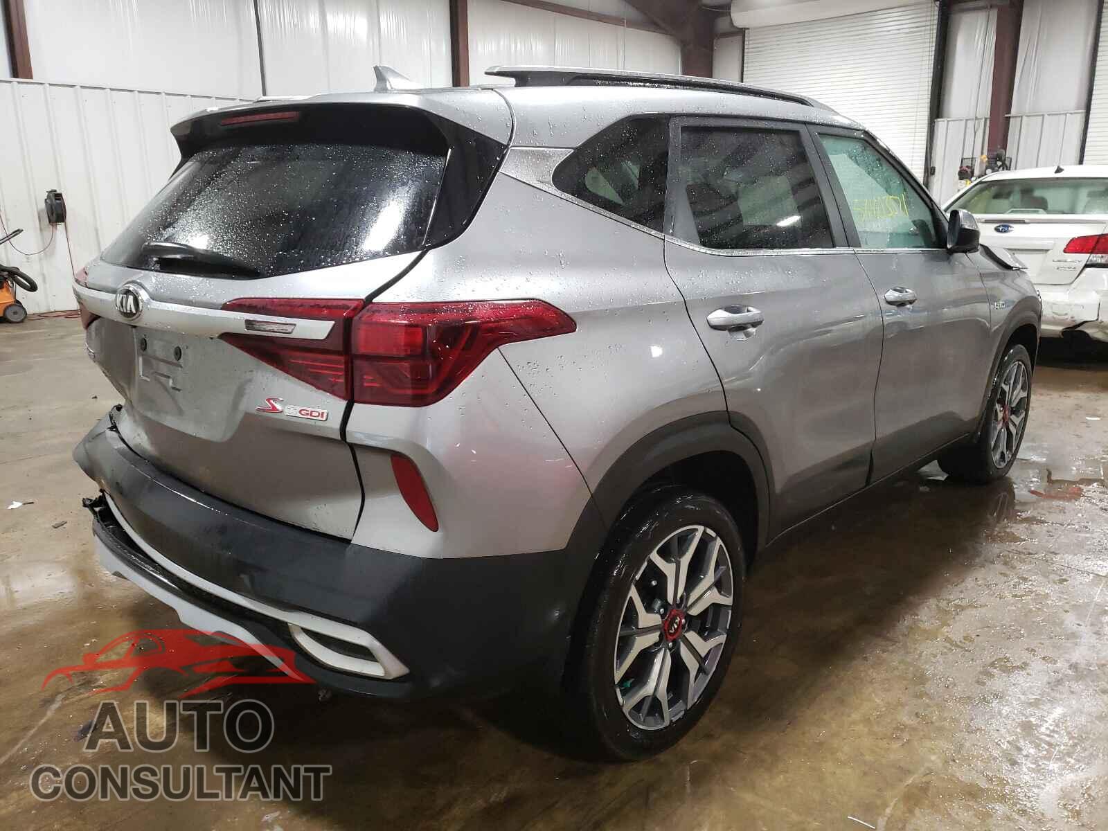 KIA SELTOS 2021 - KNDEUCA21M7153849