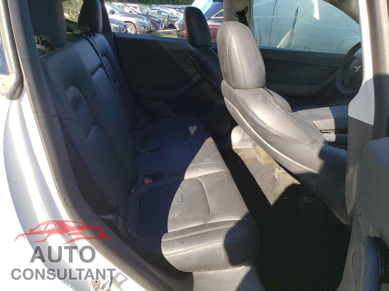 TESLA MODEL Y 2021 - 5YJYGDEEXMF085964