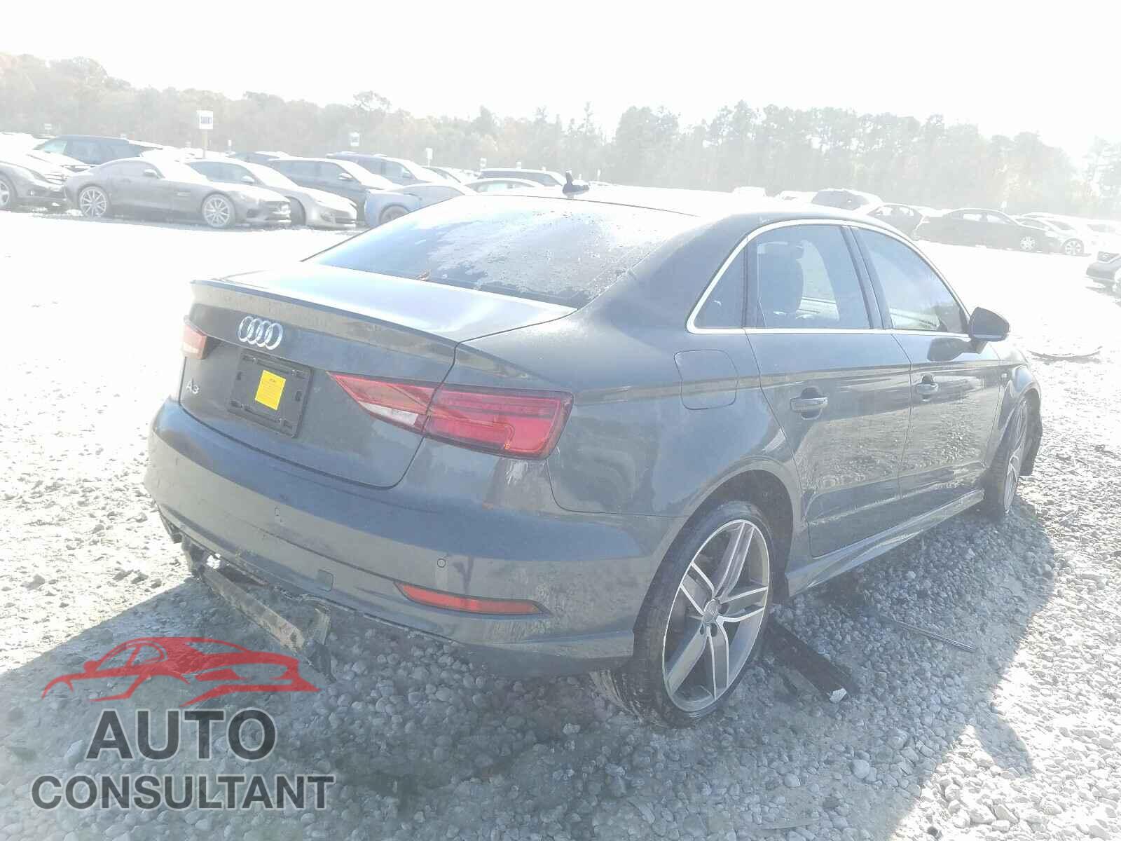 AUDI A3 2019 - WAUGUGFF6KA075643