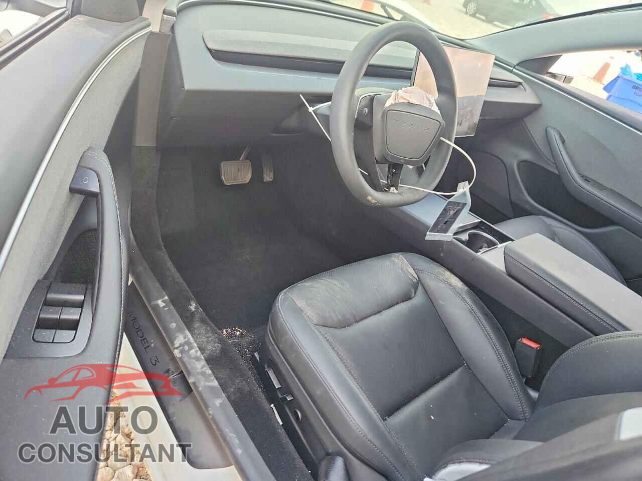 TESLA MODEL 3 2025 - 5YJ3E1EA4SF064567