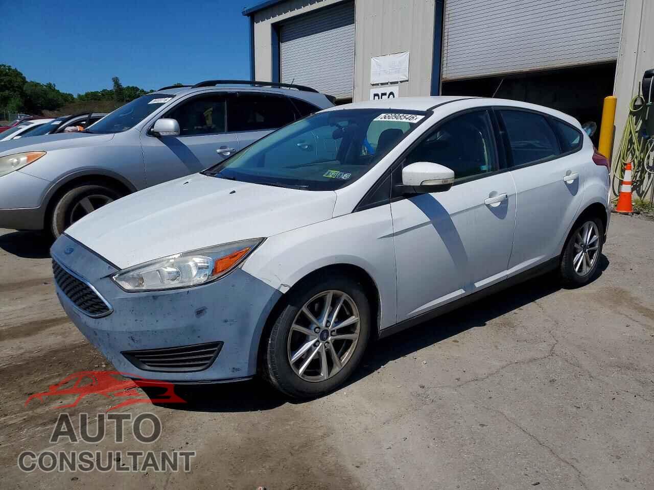 FORD FOCUS 2016 - 1FADP3K28GL392978
