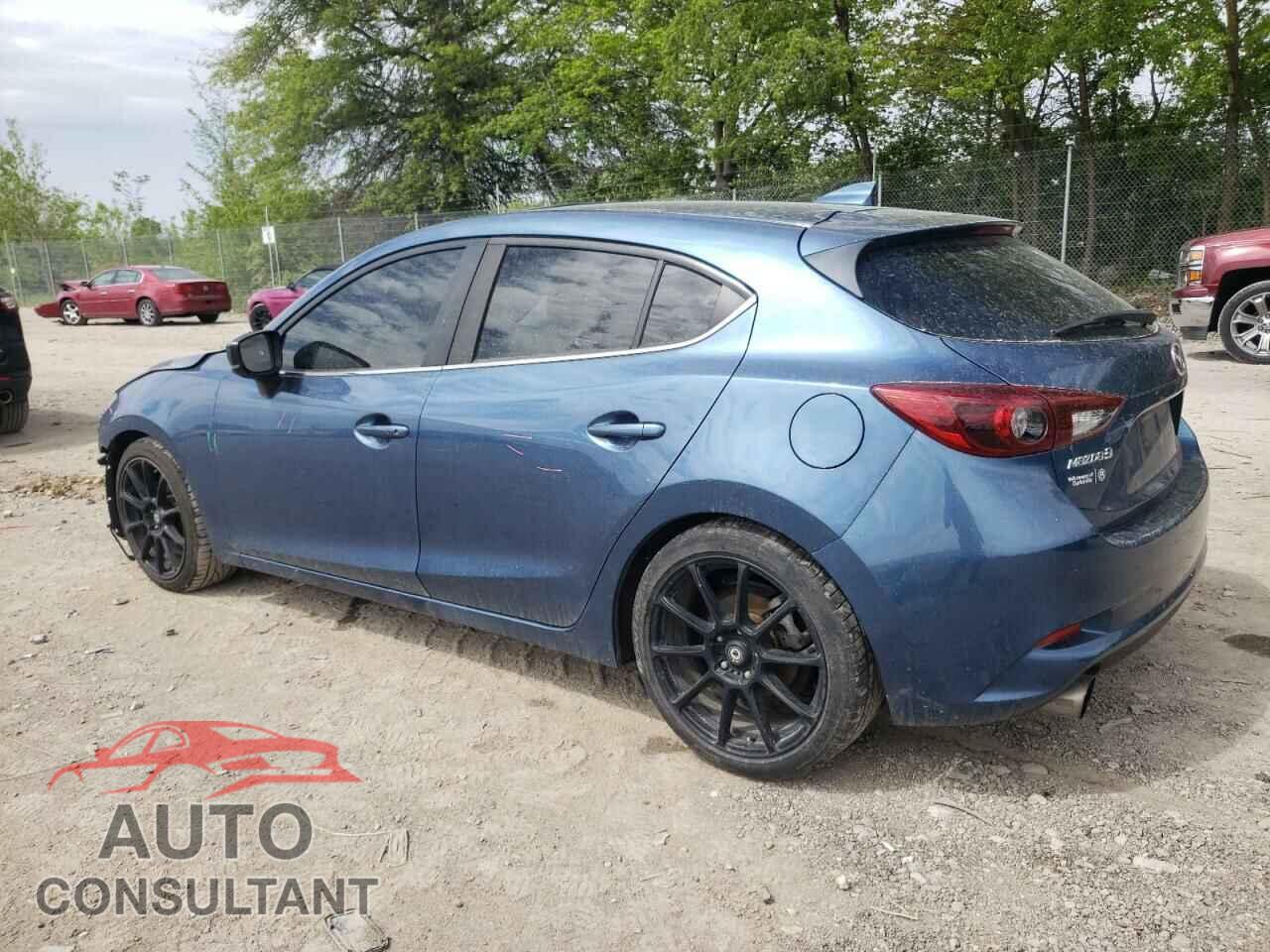 MAZDA 3 2018 - 3MZBN1M32JM272016