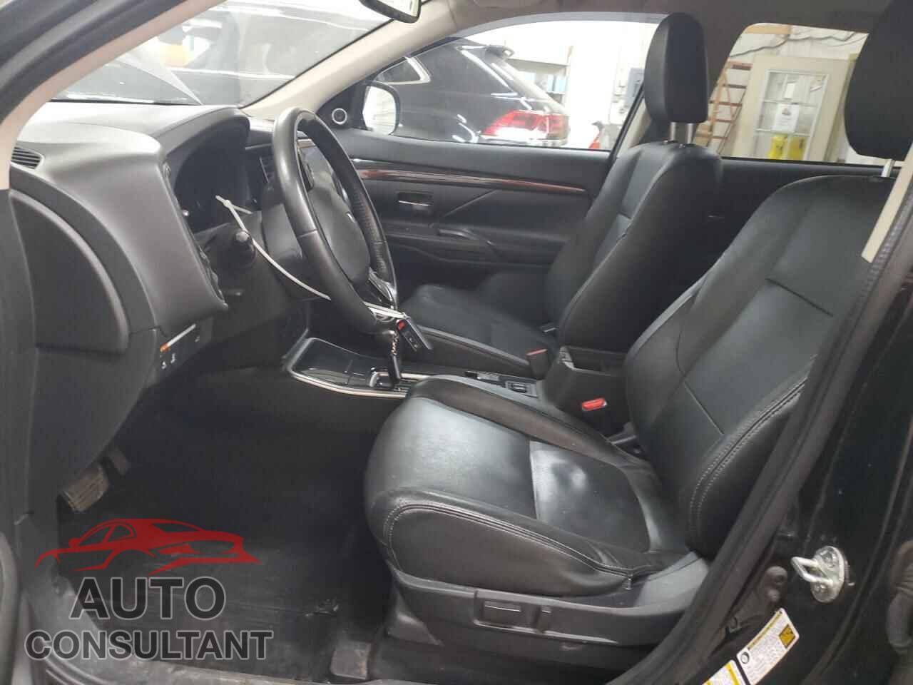 MITSUBISHI OUTLANDER 2017 - JA4AZ3A35HZ060197