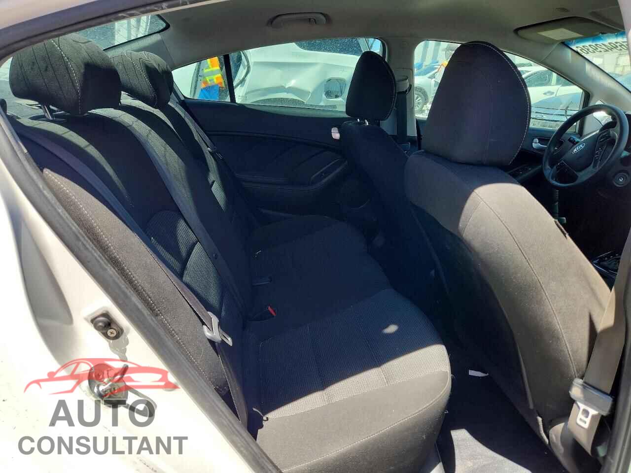 KIA FORTE 2018 - 3KPFK4A76JE276313