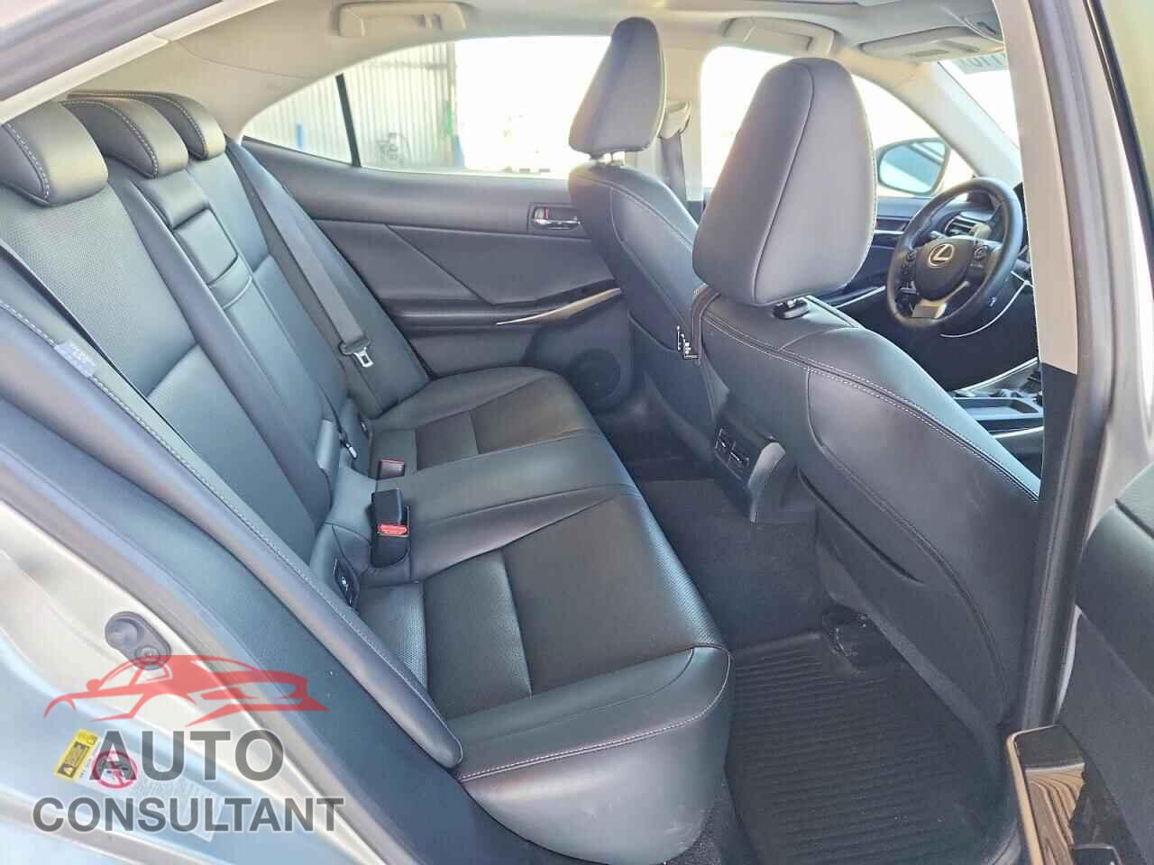LEXUS IS 2015 - JTHBF1D22F5050661