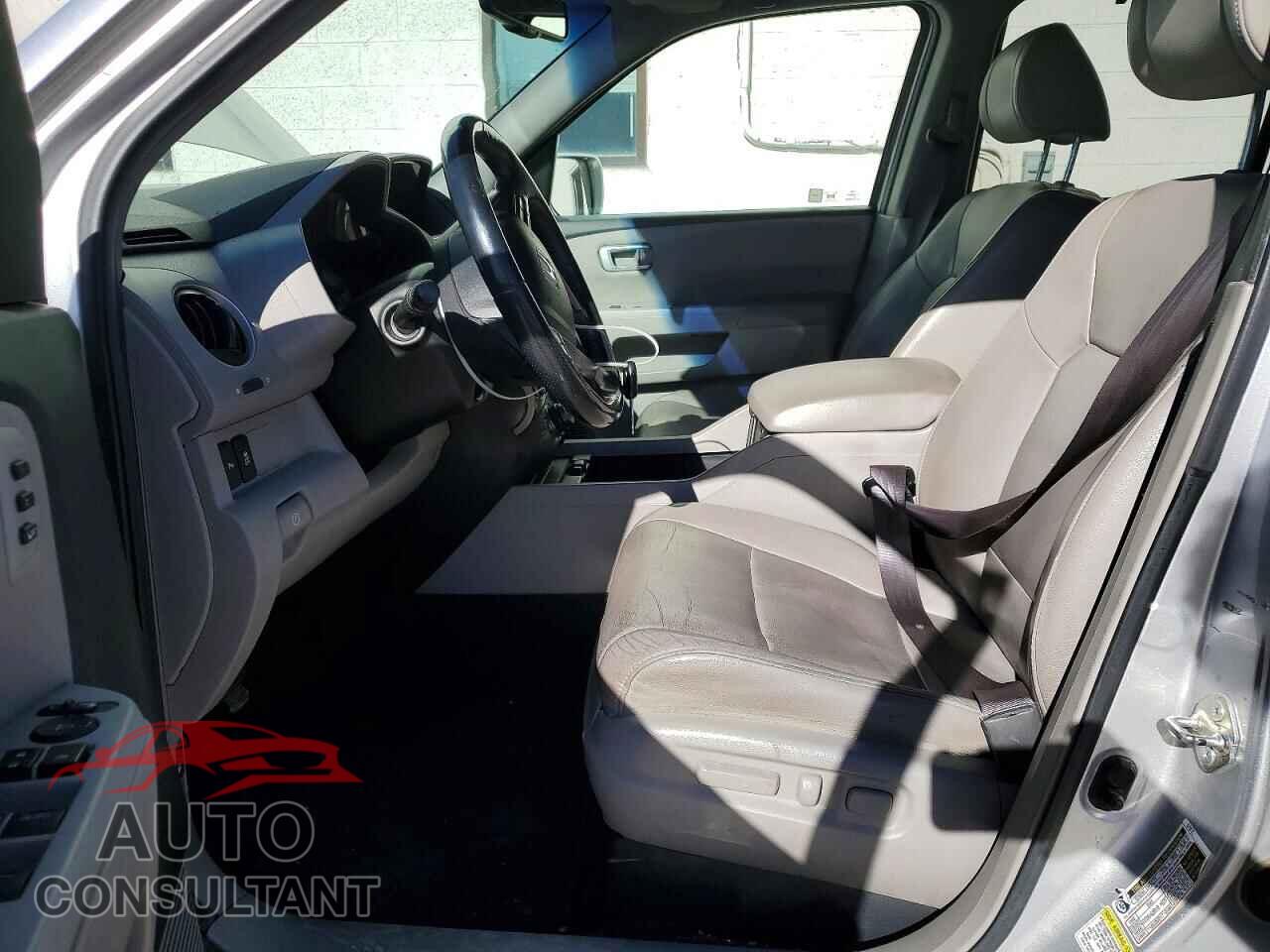 HONDA PILOT 2012 - 5FNYF3H99CB037544