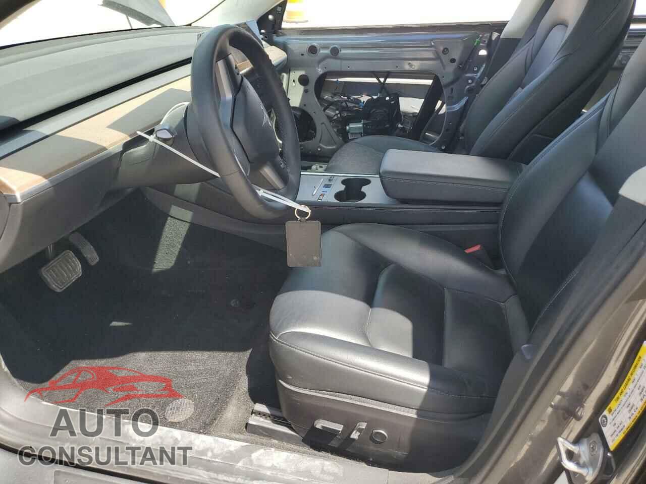 TESLA MODEL 3 2022 - 5YJ3E1EB3NF260450