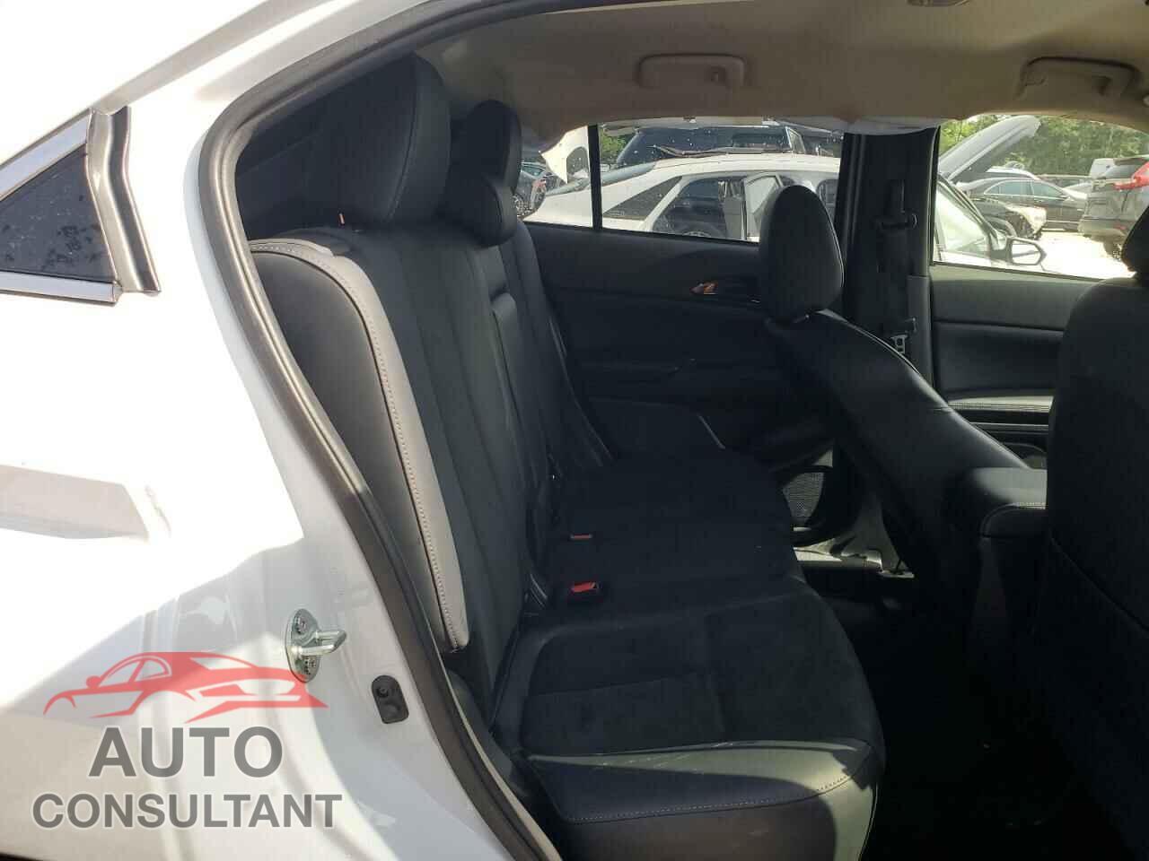 MITSUBISHI ECLIPSE 2024 - JA4ATWAA6RZ058283