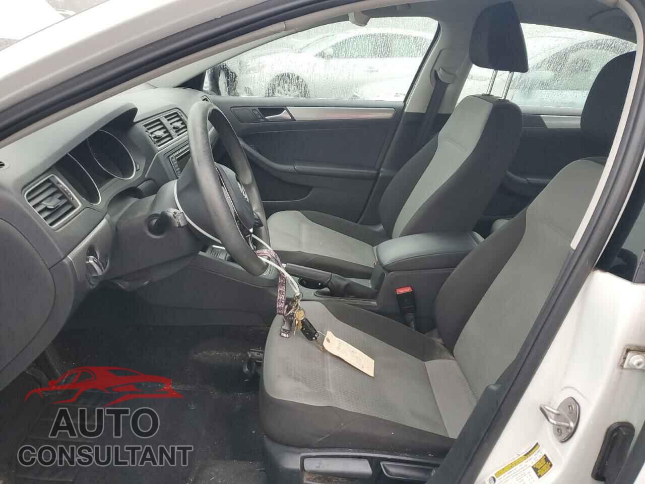 VOLKSWAGEN JETTA 2017 - 3VW2B7AJ9HM328199