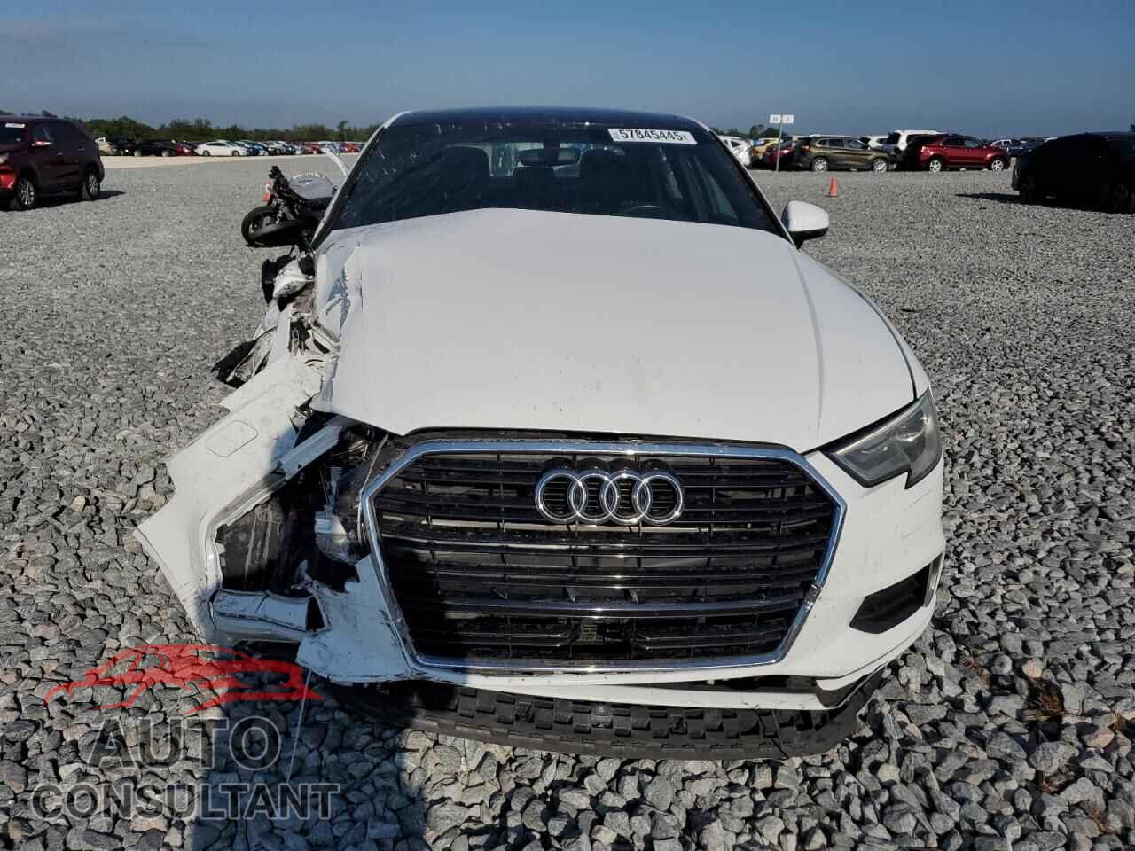 AUDI A3 2017 - WAUAUGFF2H1052164