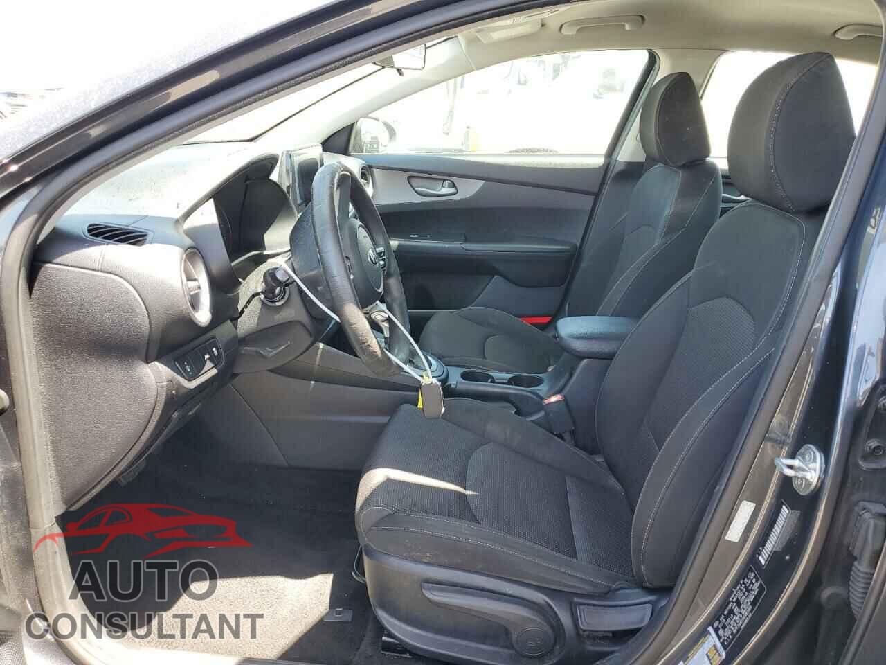 KIA FORTE 2019 - 3KPF24AD1KE082005