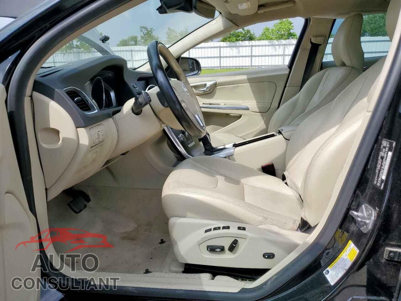 VOLVO S60 2015 - YV140MFK0F1355779