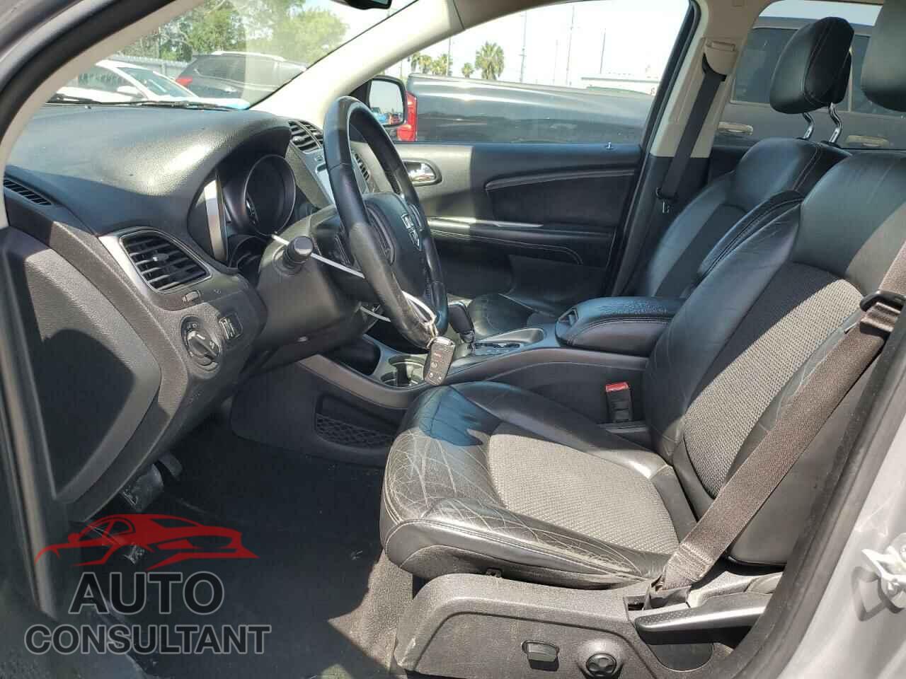 DODGE JOURNEY 2015 - 3C4PDCGG3FT682875