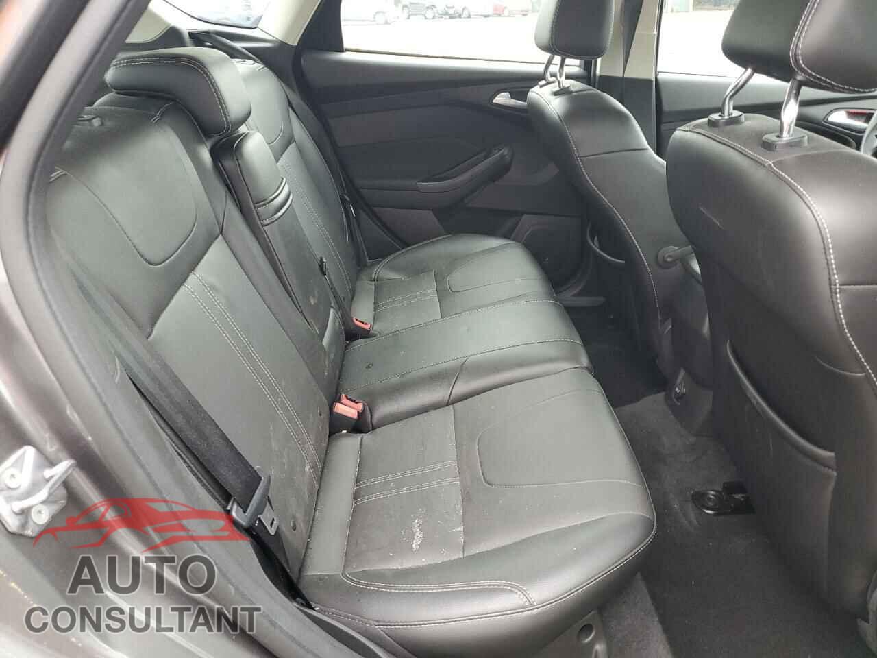 FORD FOCUS 2012 - 1FAHP3M26CL360085